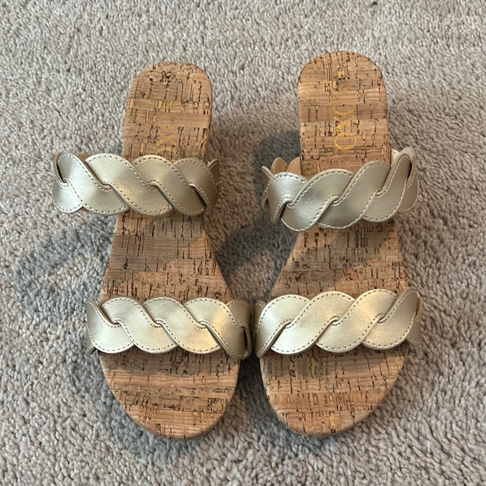 Womens xoxo Joanna Sandals Size 7